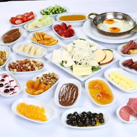 Ceren Hostel Seferihisar