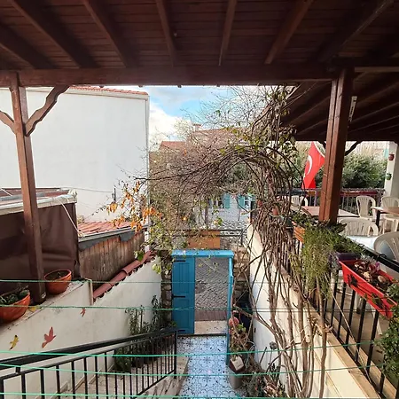 Ceren Hostel Seferihisar