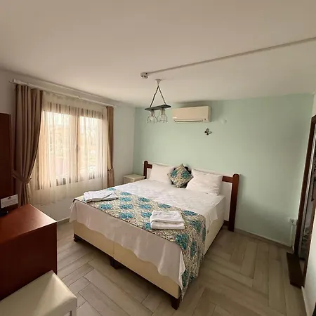 Ceren Hostal